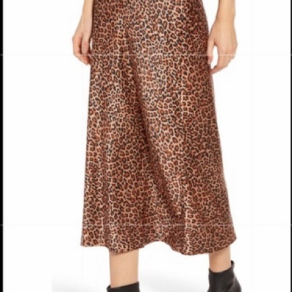 NWT Something Navy Leopard print midi skirt $50 - Picture 4 of 5